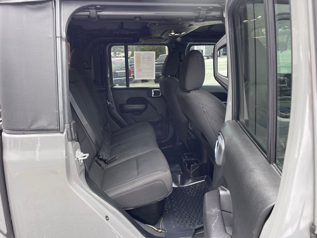 2021 Jeep Gladiator Willys Orange MA