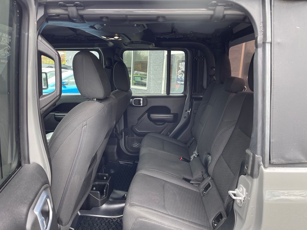 2021 Jeep Gladiator Willys Orange MA