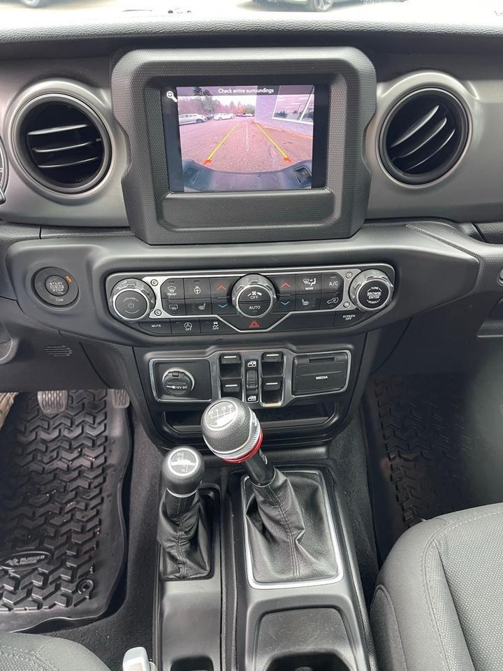 2021 Jeep Gladiator Willys Orange MA