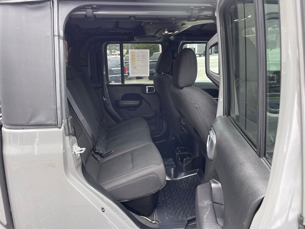 2021 Jeep Gladiator Willys Orange MA