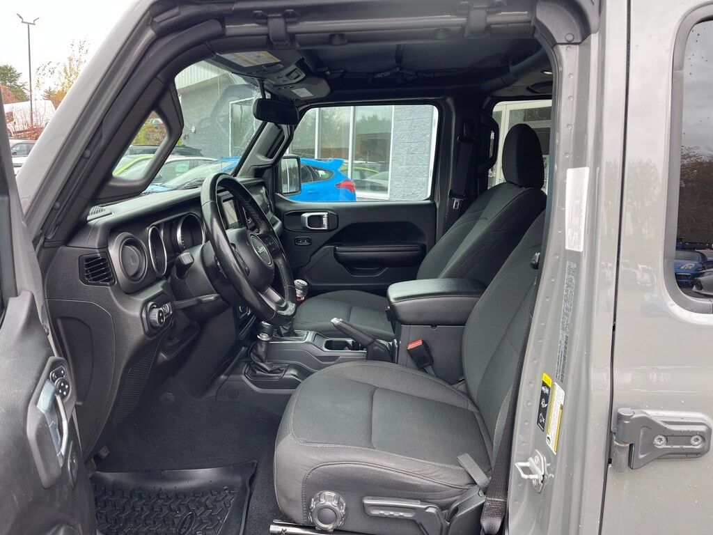 2021 Jeep Gladiator Willys Orange MA