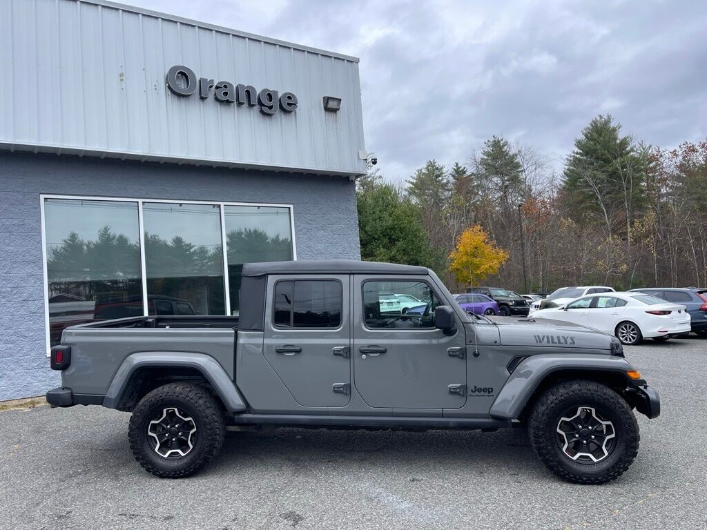 2021 Jeep Gladiator Willys Orange MA