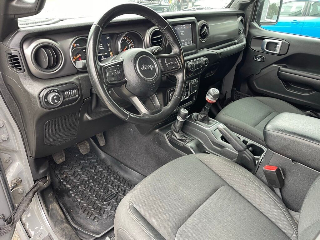 2021 Jeep Gladiator Willys Orange MA