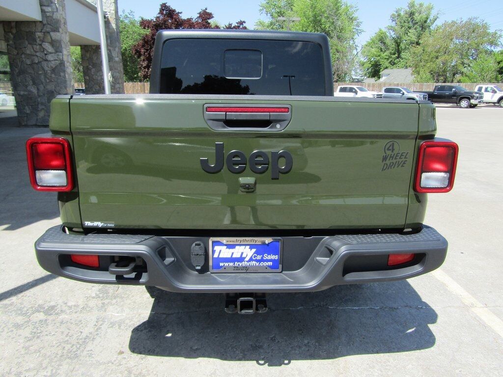 2021 Jeep Gladiator Willys