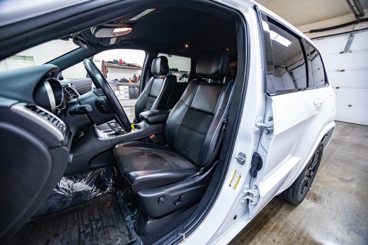 2021 Jeep Grand Cherokee 4x4 Altitude Leather Nav BCam Red Deer AB