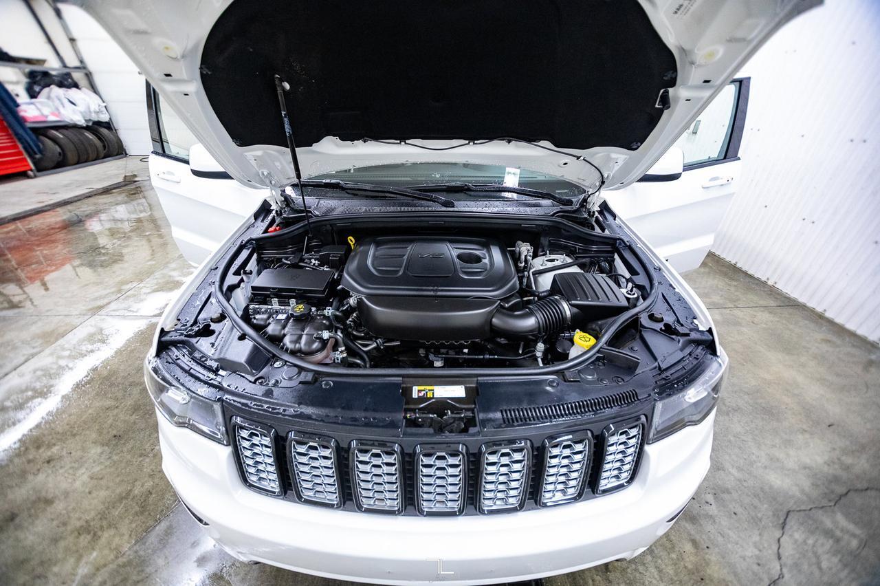 2021 Jeep Grand Cherokee 4x4 Altitude Leather Nav BCam Red Deer AB