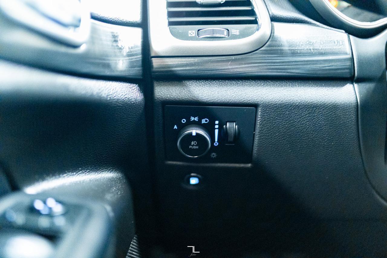 2021 Jeep Grand Cherokee 4x4 Altitude Leather Nav BCam Red Deer AB