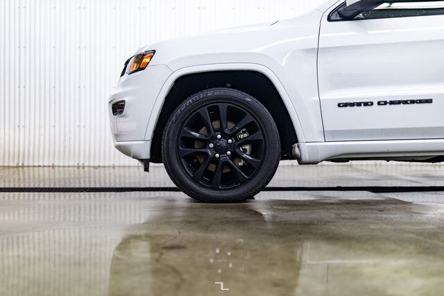 2021 Jeep Grand Cherokee 4x4 Altitude Leather Nav BCam Red Deer AB