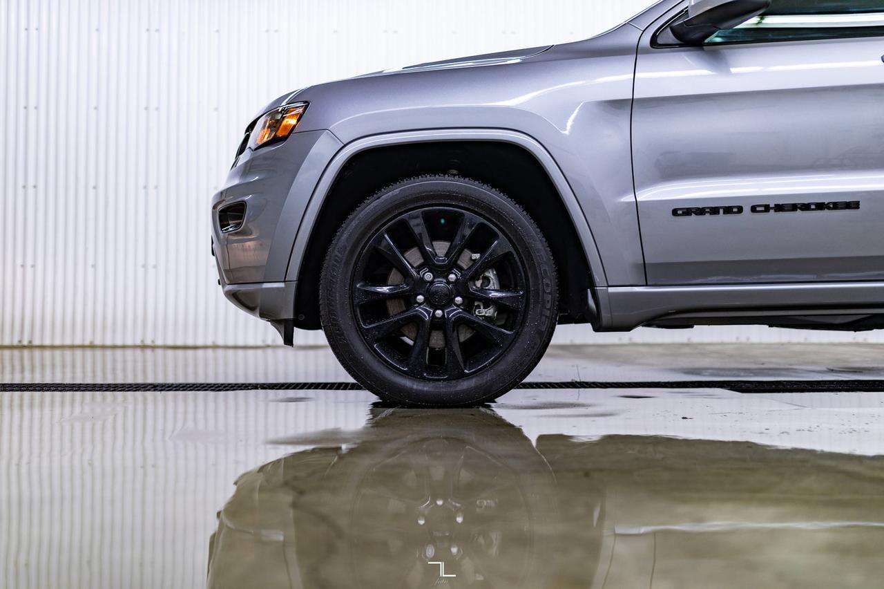 2021 Jeep Grand Cherokee 4x4 Altitude Leather Nav BCam Red Deer AB