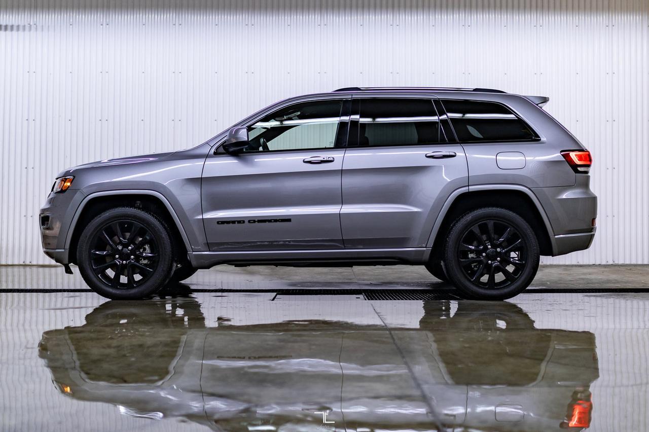 2021 Jeep Grand Cherokee 4x4 Altitude Leather Nav BCam Red Deer AB