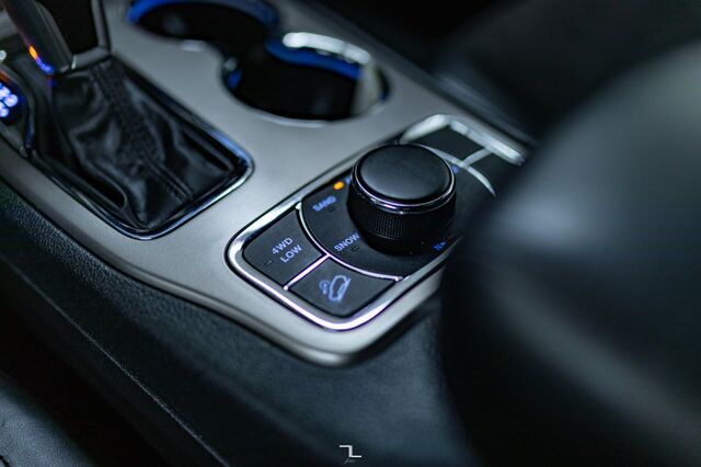 2021 Jeep Grand Cherokee 4x4 Altitude Leather Nav BCam Red Deer AB