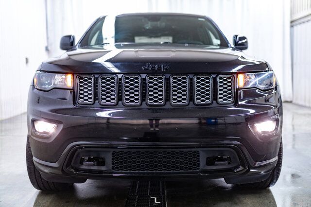 2021 Jeep Grand Cherokee 4x4 Altitude Leather Nav BCam Red Deer AB