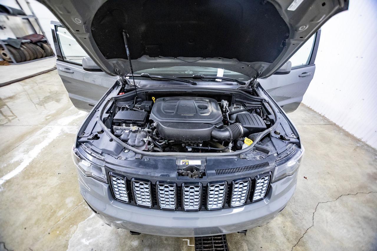 2021 Jeep Grand Cherokee 4x4 Altitude Leather Nav BCam Red Deer AB