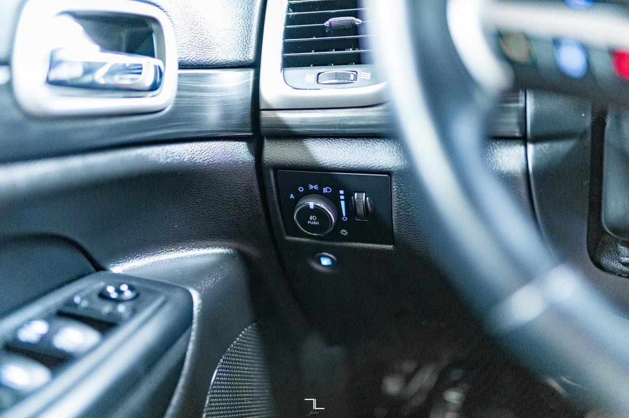 2021 Jeep Grand Cherokee 4x4 Altitude Leather Nav BCam Red Deer AB