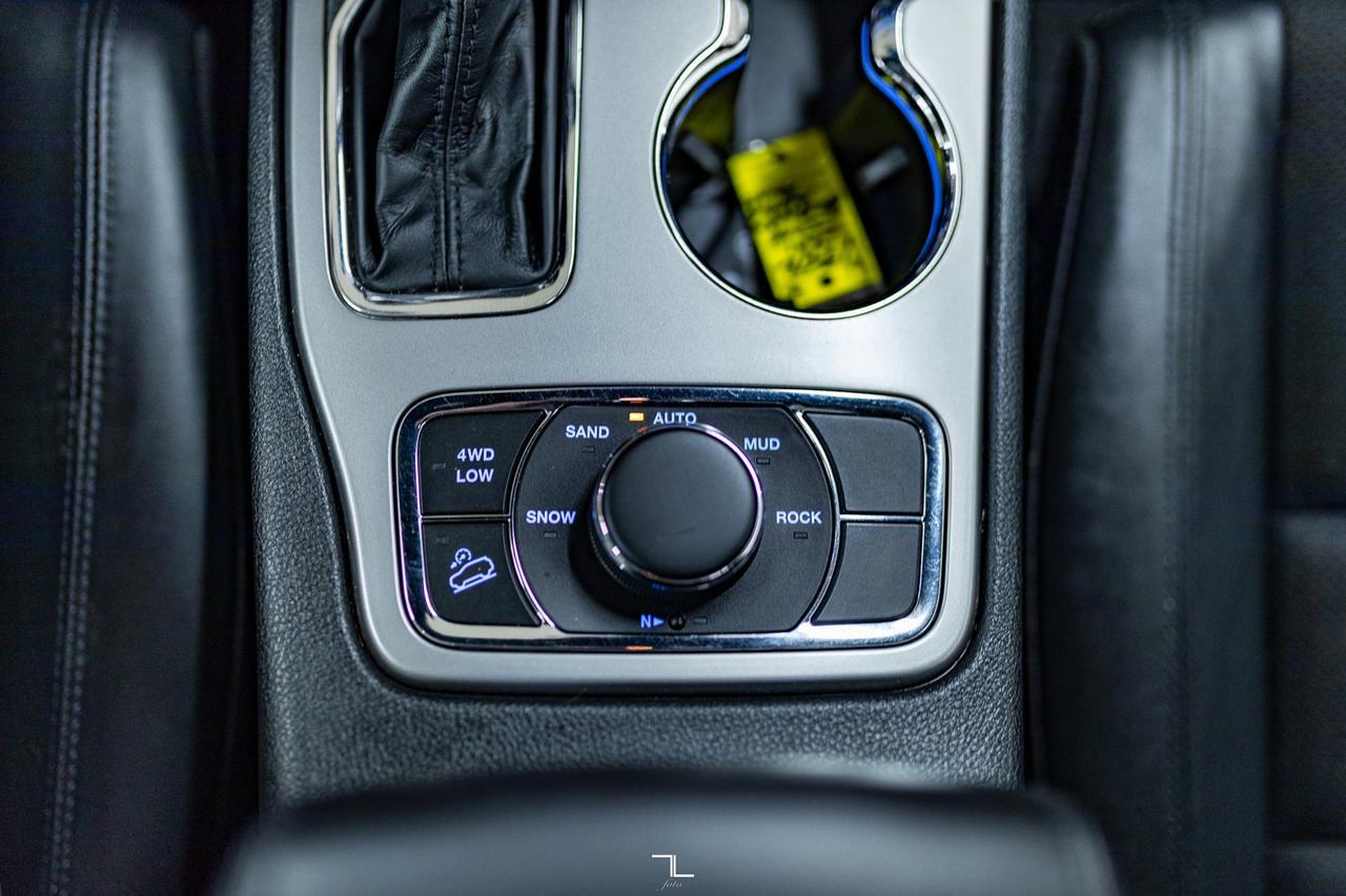 2021 Jeep Grand Cherokee 4x4 Altitude Leather Roof Nav BCam Red Deer AB