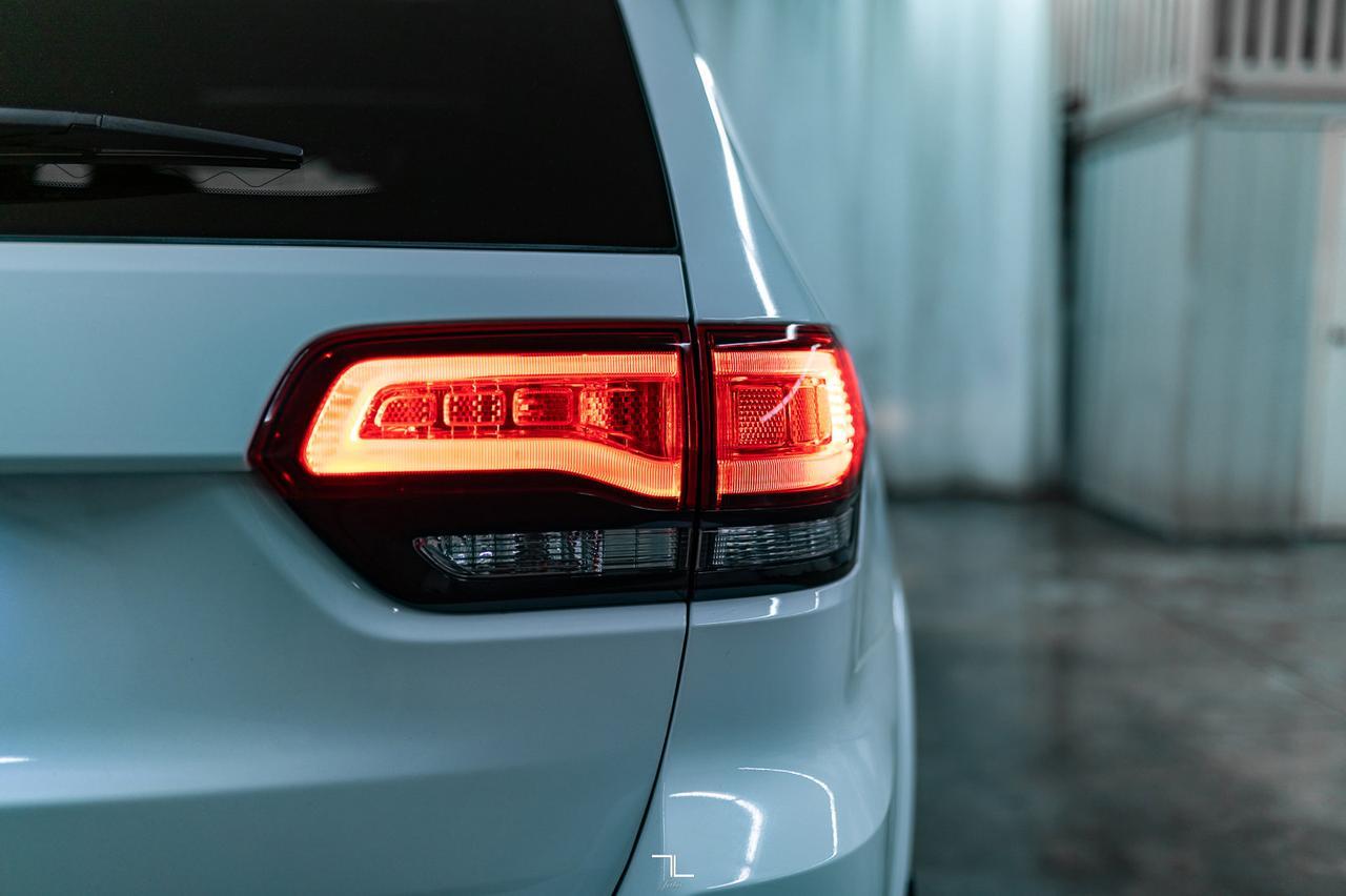 2021 Jeep Grand Cherokee 4x4 Altitude Leather Roof Nav BCam Red Deer AB