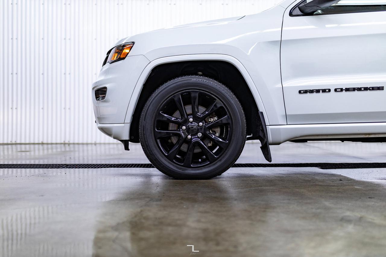 2021 Jeep Grand Cherokee 4x4 Altitude Leather Roof Nav BCam Red Deer AB