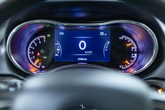 2021 Jeep Grand Cherokee 4x4 Altitude Leather Roof Nav BCam Red Deer AB