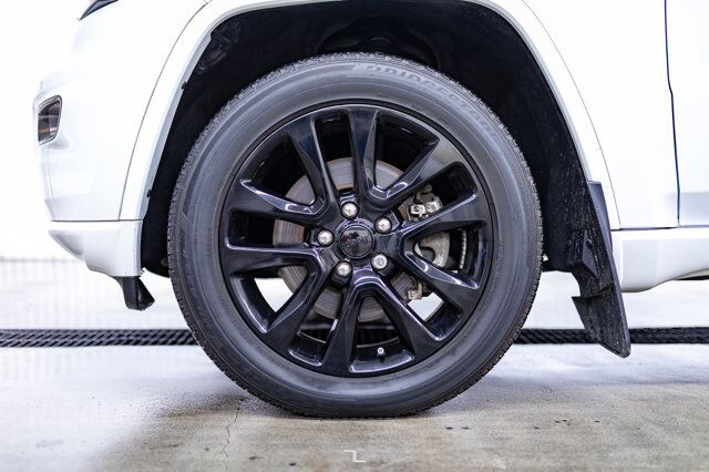 2021 Jeep Grand Cherokee 4x4 Altitude Leather Roof Nav BCam Red Deer AB