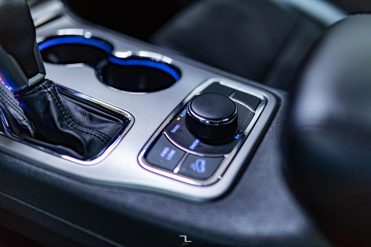 2021 Jeep Grand Cherokee 4x4 Altitude Leather Roof Nav BCam Red Deer AB