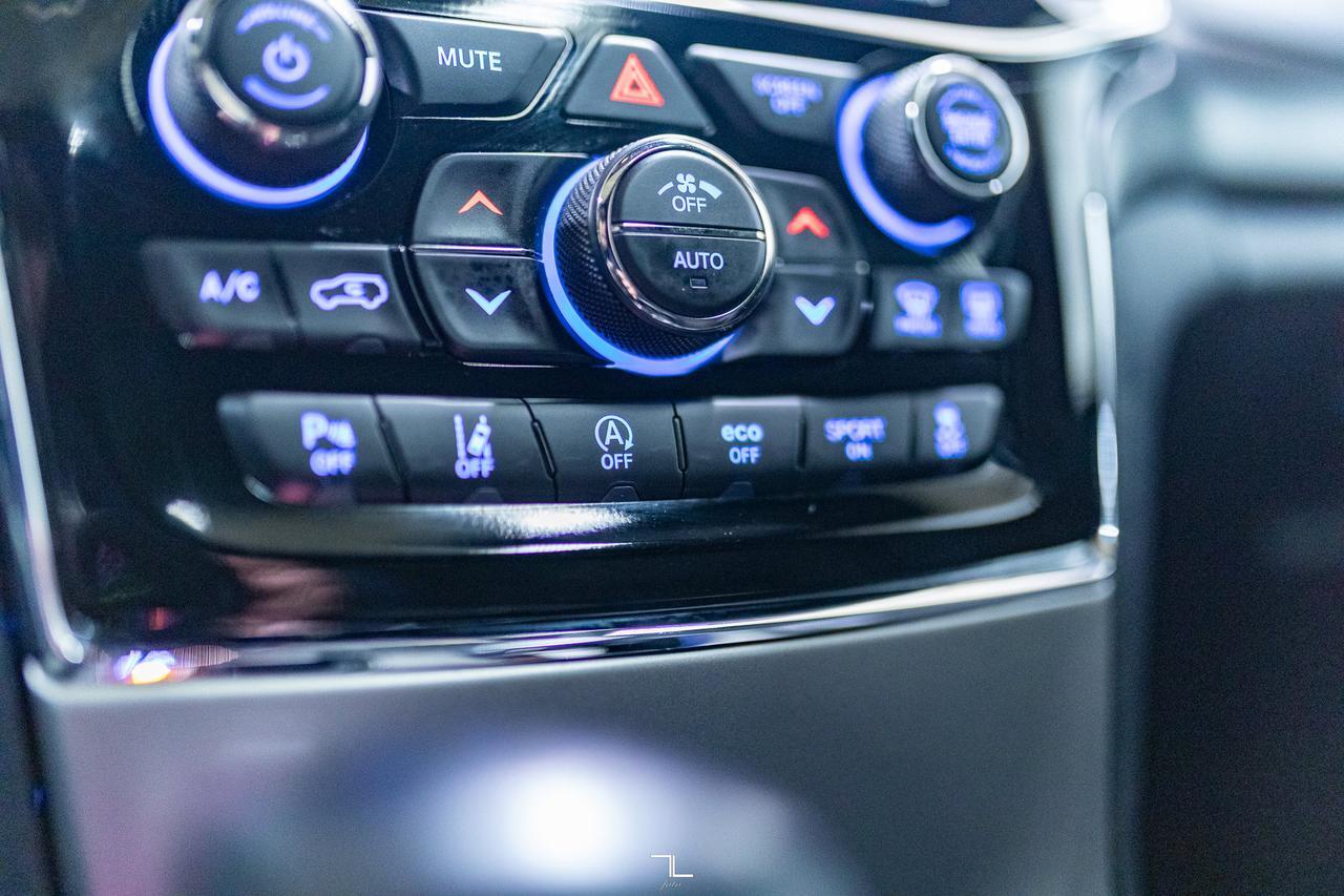 2021 Jeep Grand Cherokee 4x4 Altitude Leather Roof Nav BCam Red Deer AB