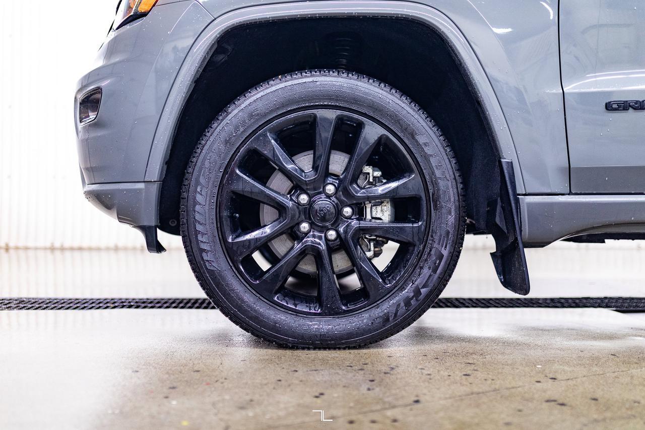 2021 Jeep Grand Cherokee 4x4 Altitude Leather Roof Nav BCam Red Deer AB