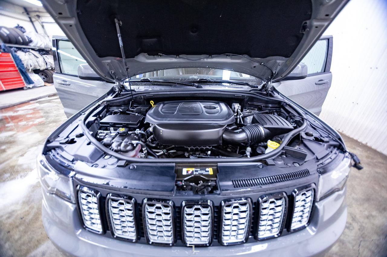 2021 Jeep Grand Cherokee 4x4 Altitude Leather Roof Nav BCam Red Deer AB