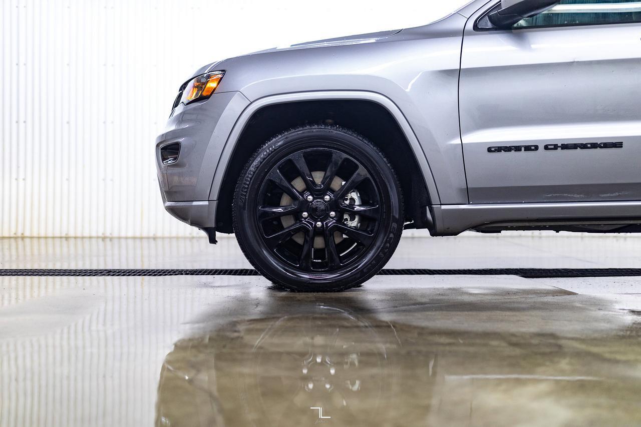 2021 Jeep Grand Cherokee 4x4 Altitude Leather Roof Nav Red Deer AB