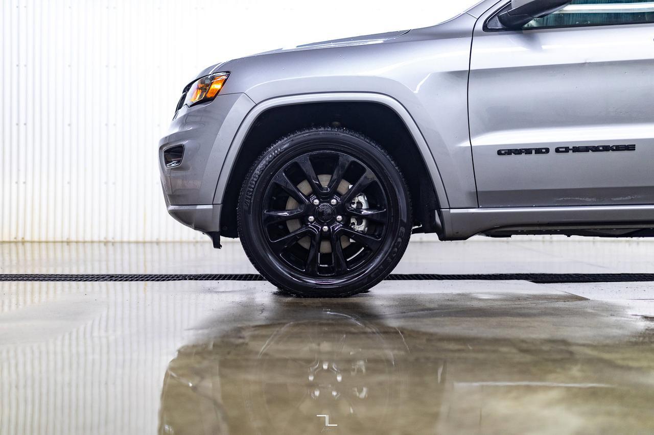 2021 Jeep Grand Cherokee 4x4 Altitude Leather Roof Nav Red Deer AB