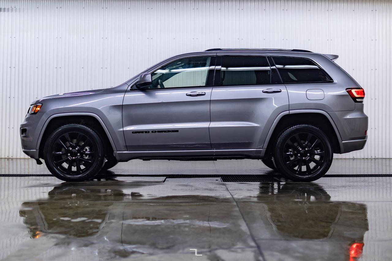 2021 Jeep Grand Cherokee 4x4 Altitude Leather Roof Nav Red Deer AB