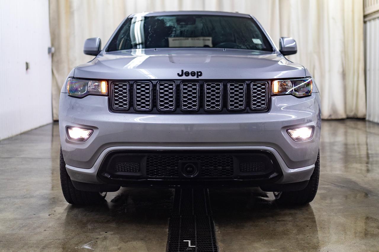 2021 Jeep Grand Cherokee 4x4 Altitude Leather Roof Nav Red Deer AB