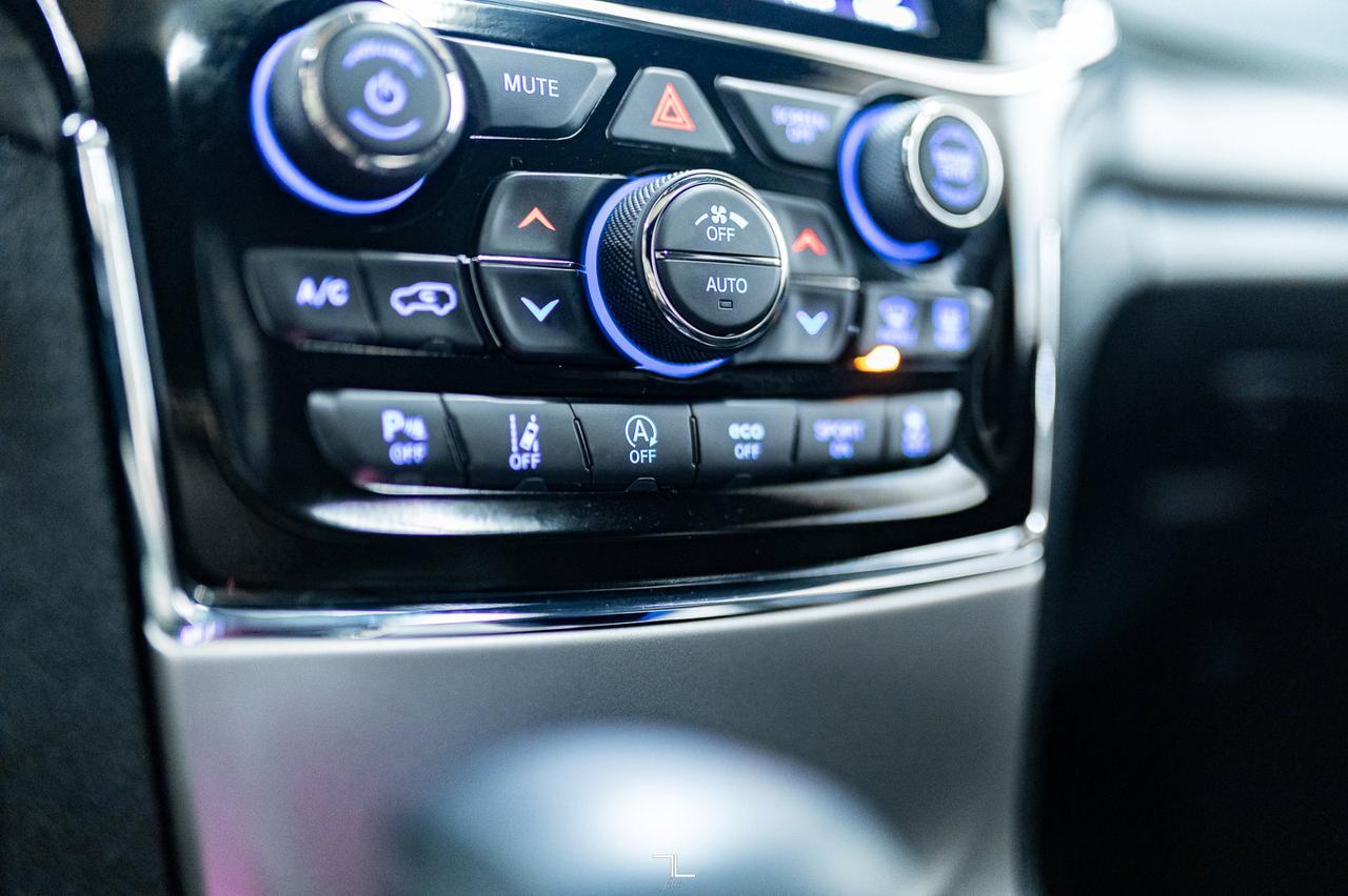 2021 Jeep Grand Cherokee 4x4 Altitude Leather Roof Nav Red Deer AB