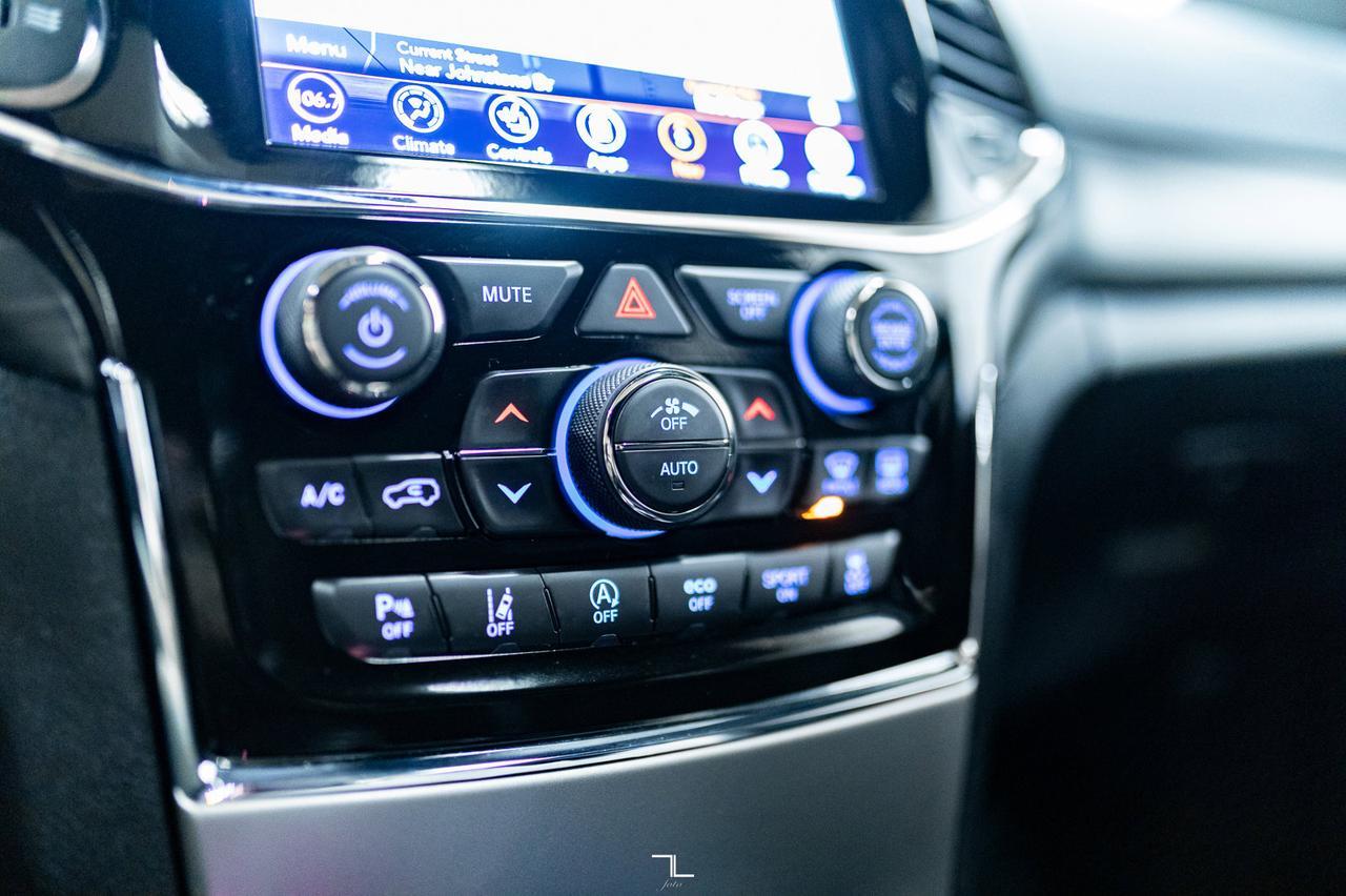 2021 Jeep Grand Cherokee 4x4 Altitude Leather Roof Nav Red Deer AB