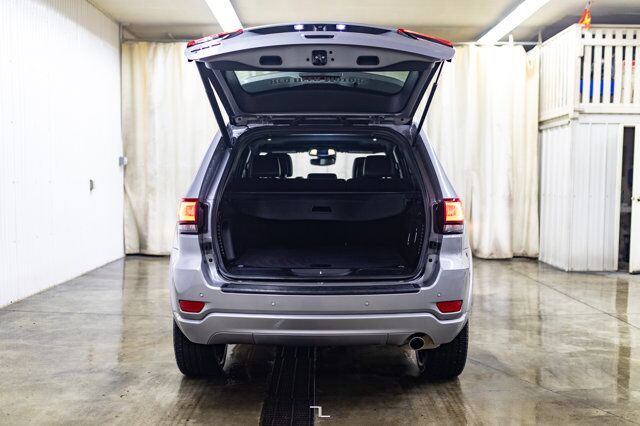 2021 Jeep Grand Cherokee 4x4 Altitude Leather Roof Nav Red Deer AB