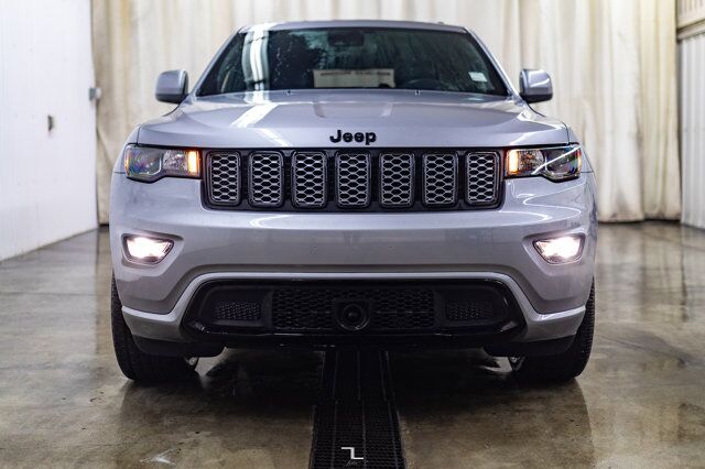 2021 Jeep Grand Cherokee 4x4 Altitude Leather Roof Nav Red Deer AB