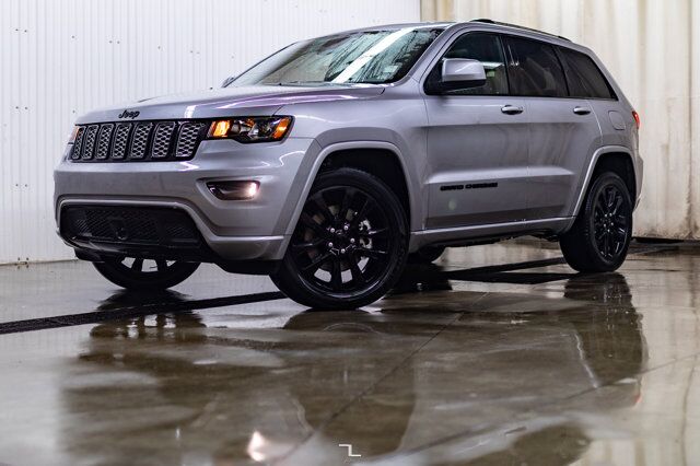 2021 Jeep Grand Cherokee 4x4 Altitude Leather Roof Nav Red Deer AB