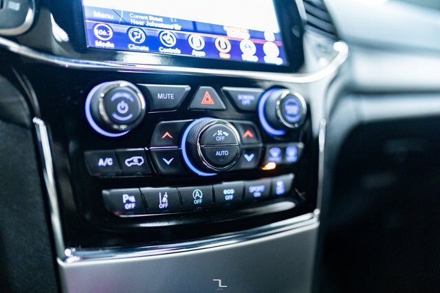 2021 Jeep Grand Cherokee 4x4 Altitude Leather Roof Nav Red Deer AB