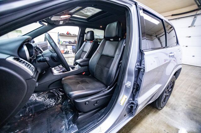 2021 Jeep Grand Cherokee 4x4 Altitude Leather Roof Nav Red Deer AB