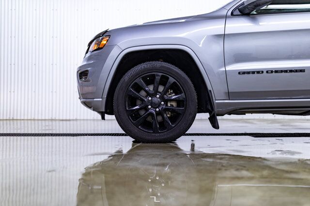 2021 Jeep Grand Cherokee 4x4 Altitude Leather Roof Nav Red Deer AB