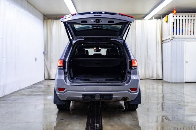 2021 Jeep Grand Cherokee 4x4 Altitude Leather Roof Nav Red Deer AB