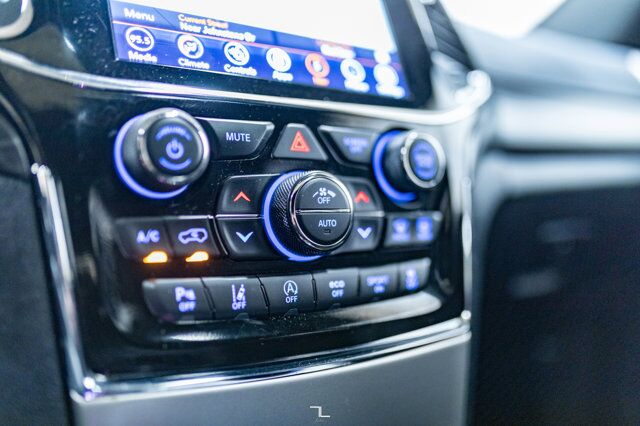 2021 Jeep Grand Cherokee 4x4 Altitude Leather Roof Nav Red Deer AB