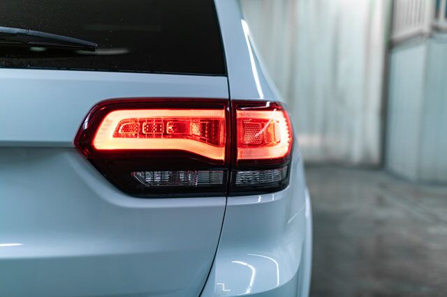 2021 Jeep Grand Cherokee 4x4 Altitude Leather Roof Nav Red Deer AB