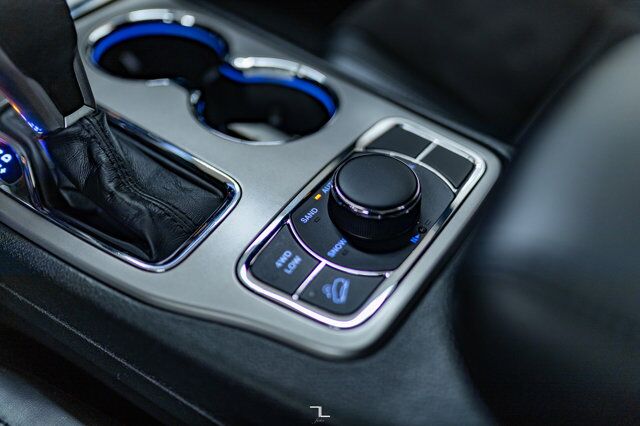 2021 Jeep Grand Cherokee 4x4 Altitude Leather Roof Nav Red Deer AB