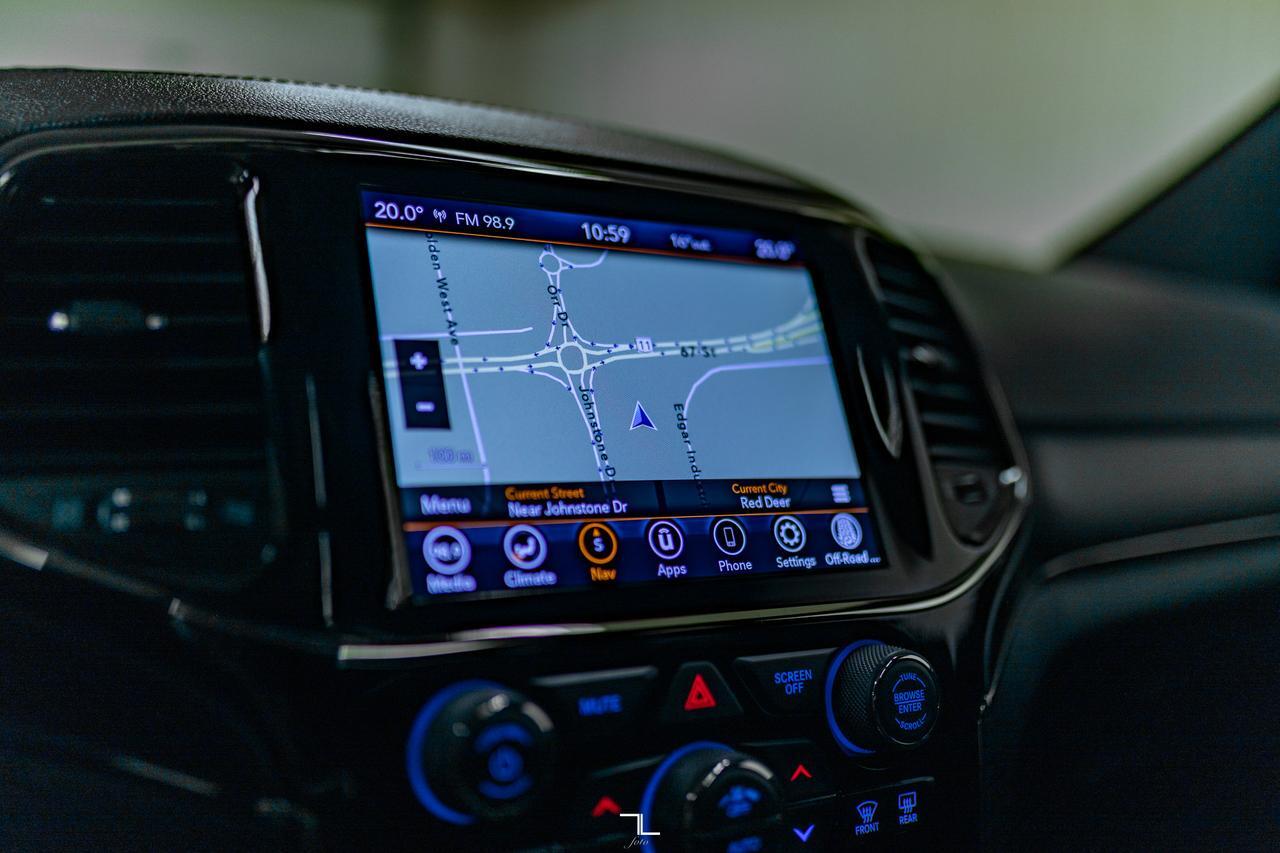 2021 Jeep Grand Cherokee 4x4 High Altitude Leather Roof Nav Red Deer AB