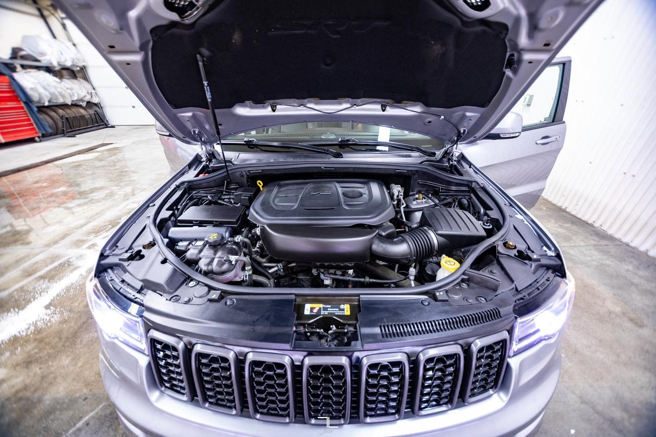 2021 Jeep Grand Cherokee 4x4 High Altitude Leather Roof Nav Red Deer AB