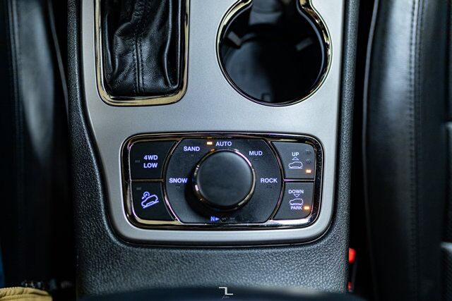 2021 Jeep Grand Cherokee 4x4 High Altitude Leather Roof Nav Red Deer AB