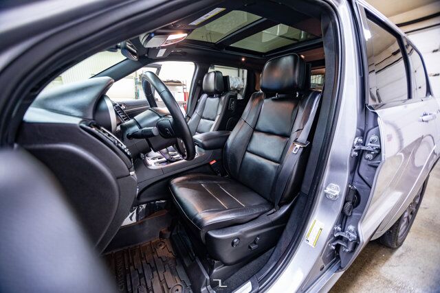 2021 Jeep Grand Cherokee 4x4 High Altitude Leather Roof Nav Red Deer AB