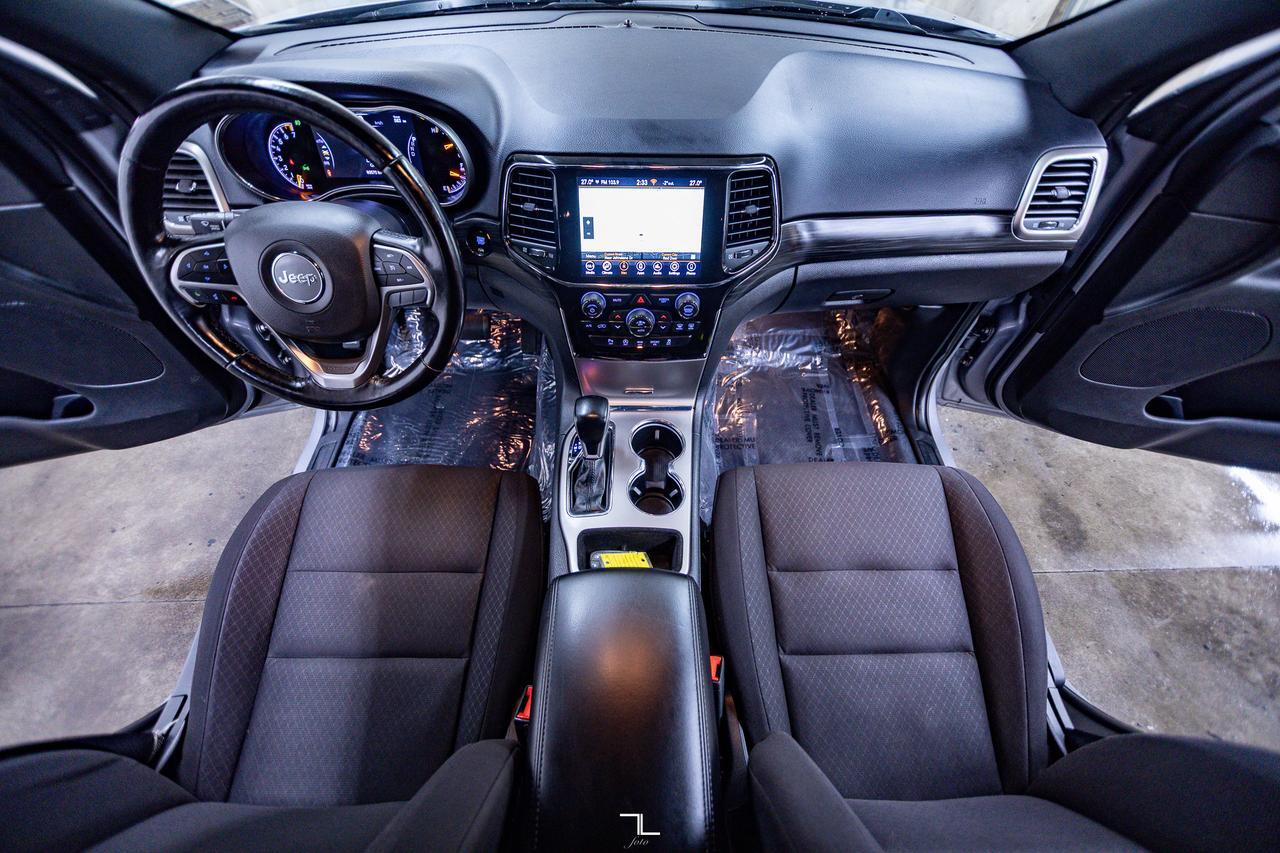 2021 Jeep Grand Cherokee 4x4 Laredo Nav BCam Red Deer AB