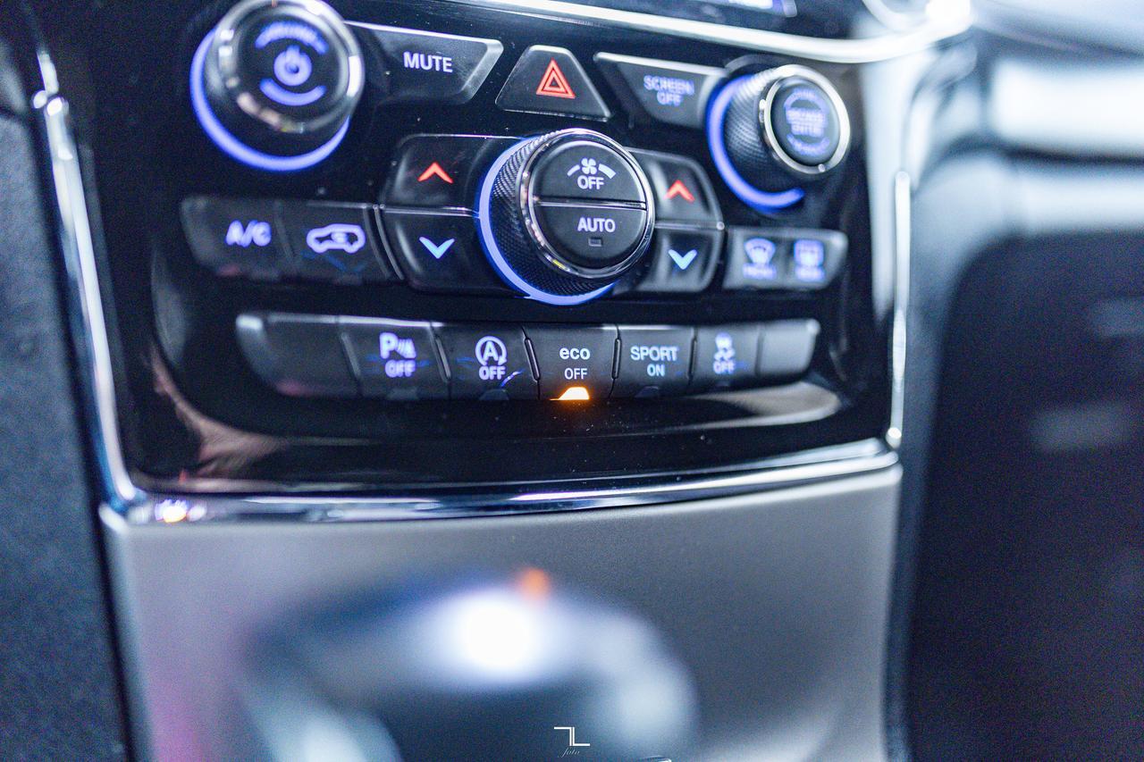 2021 Jeep Grand Cherokee 4x4 Laredo Nav BCam Red Deer AB