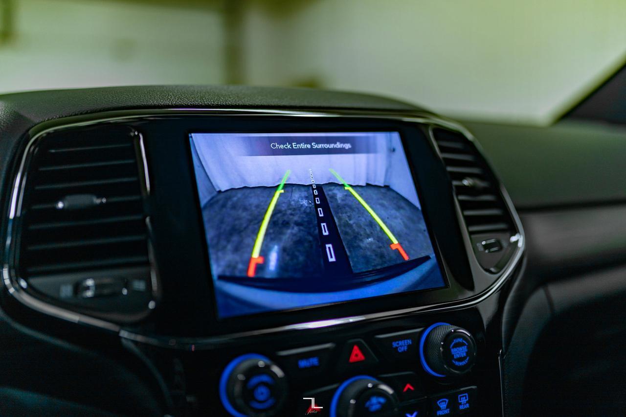 2021 Jeep Grand Cherokee 4x4 Laredo Nav BCam Red Deer AB